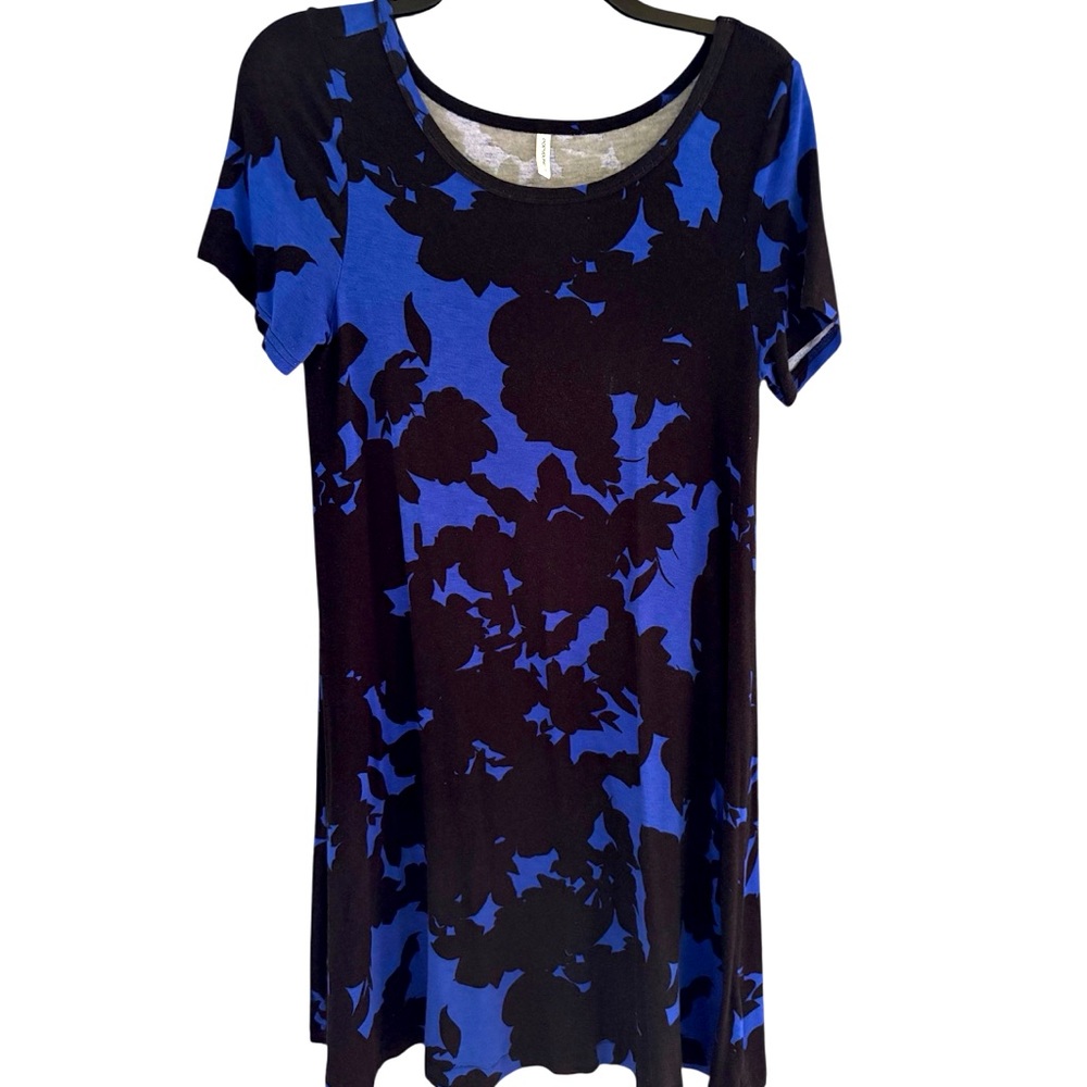 Women's deep blue and black flowered pattern dress.